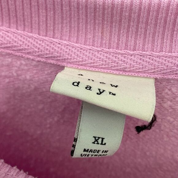 A new day pink crewneck sweatshirt size XL - Picture 3 of 5